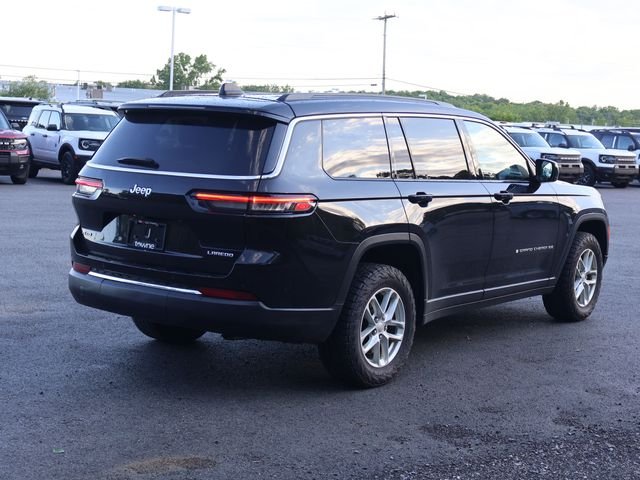 Used 2024 Black Jeep Laredo image 8