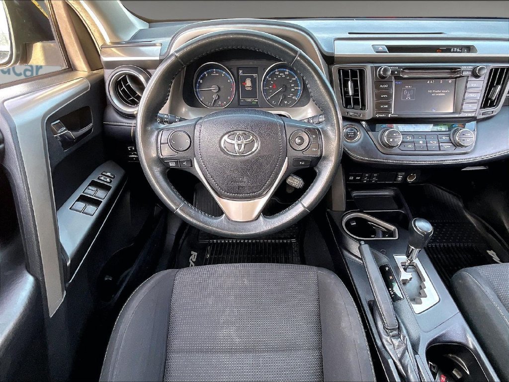 Used 2018 Black Toyota XLE image 16