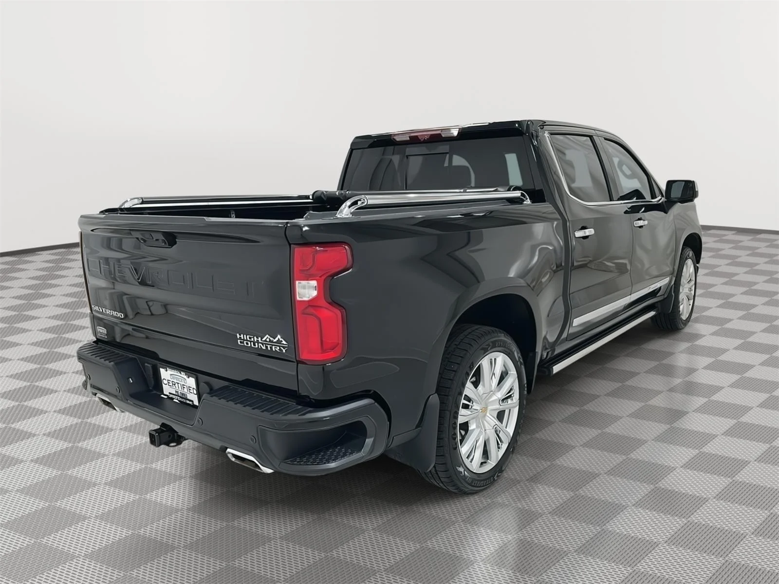 Used 2023 Black Chevrolet High Country image 5