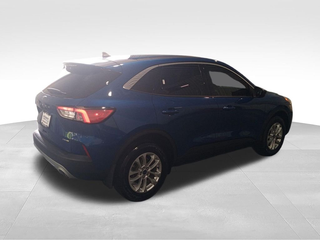 Used 2022 Blue Ford SE image 6