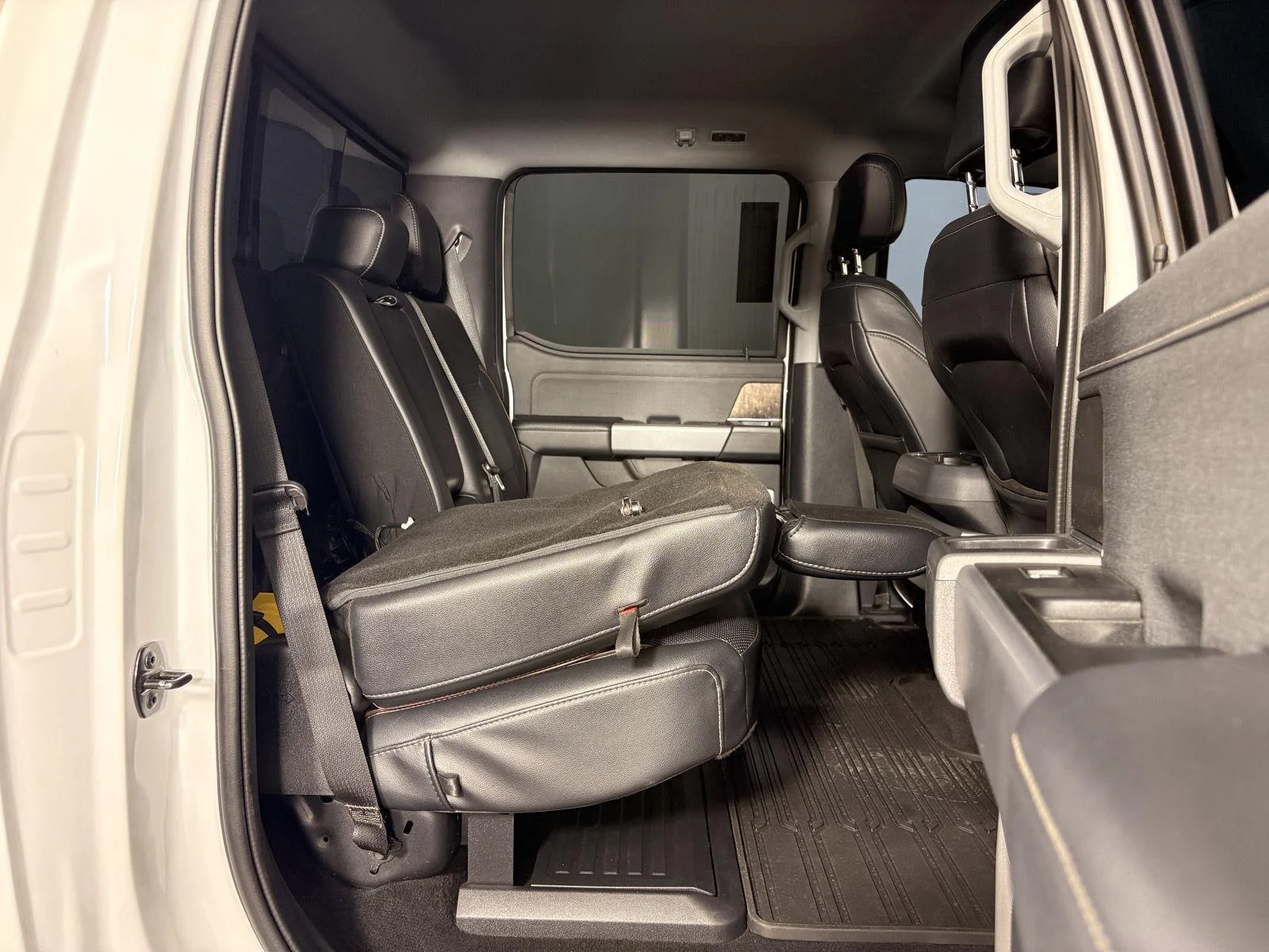 Used 2023 Oxford White Ford LARIAT image 20