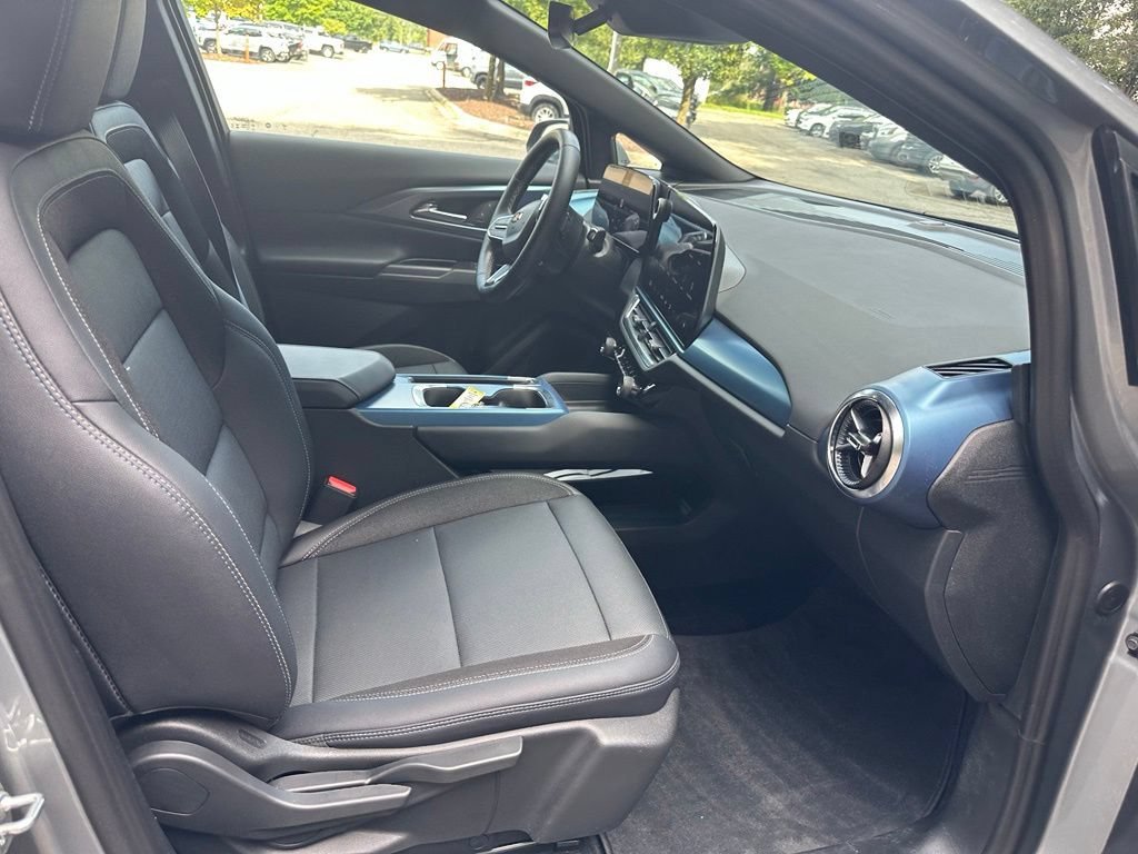 2024 Chevrolet Equinox EV LT - Photo 28