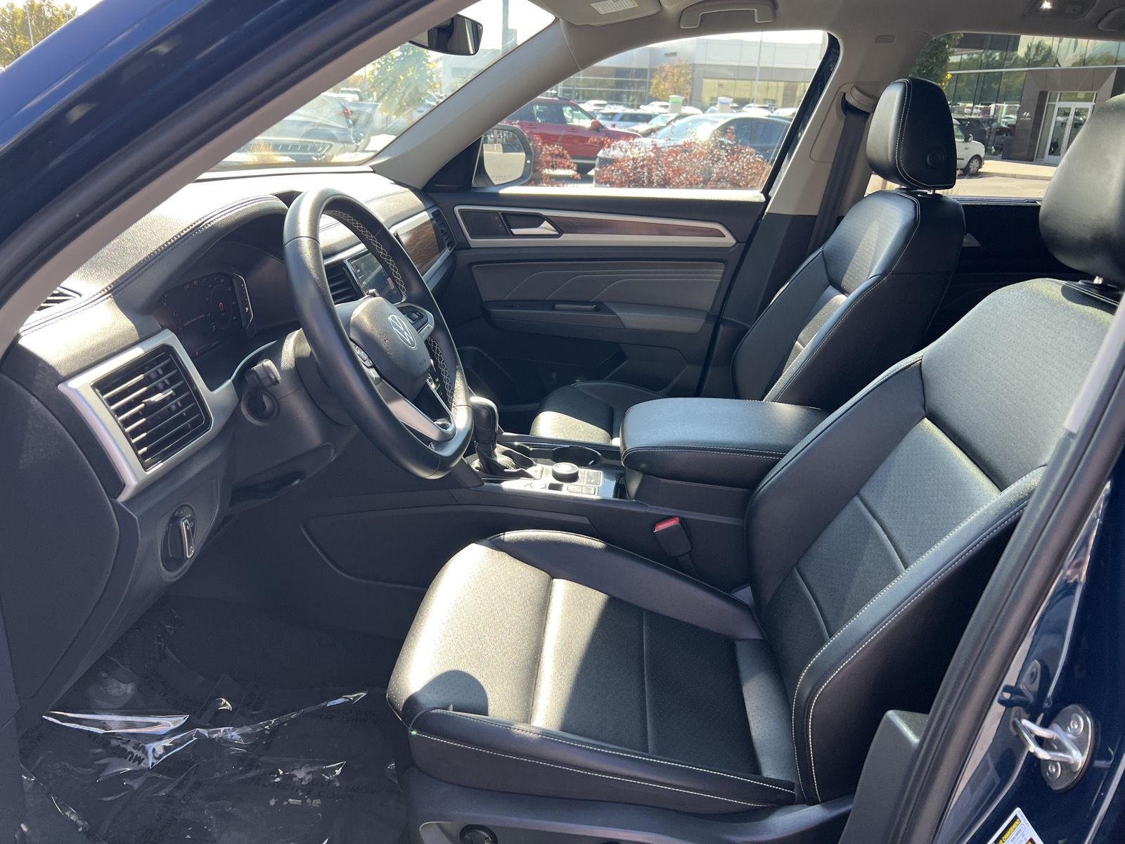 2023 Volkswagen Atlas SE w/Tech - Photo 28