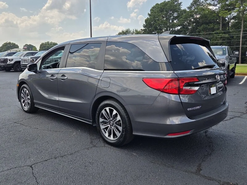 Used 2024 Modern Steel Metallic Honda EX-L image 10