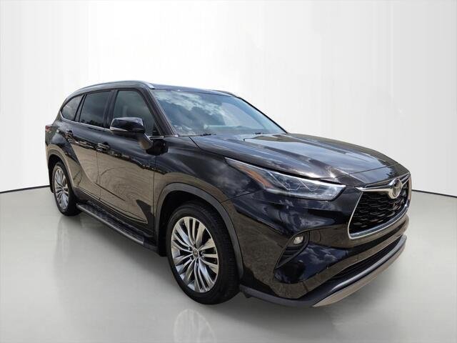 Used 2022 Opulent Amber Toyota Platinum image 7