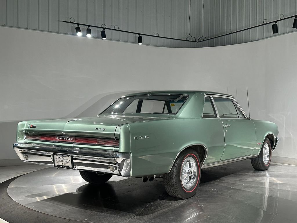 Used 1964 Green Pontiac  image 7