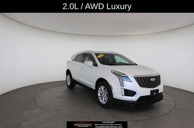 Used 2022 White Cadillac Luxury image 28