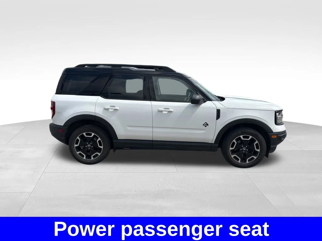 Used 2022 White Ford Outer Banks image 17