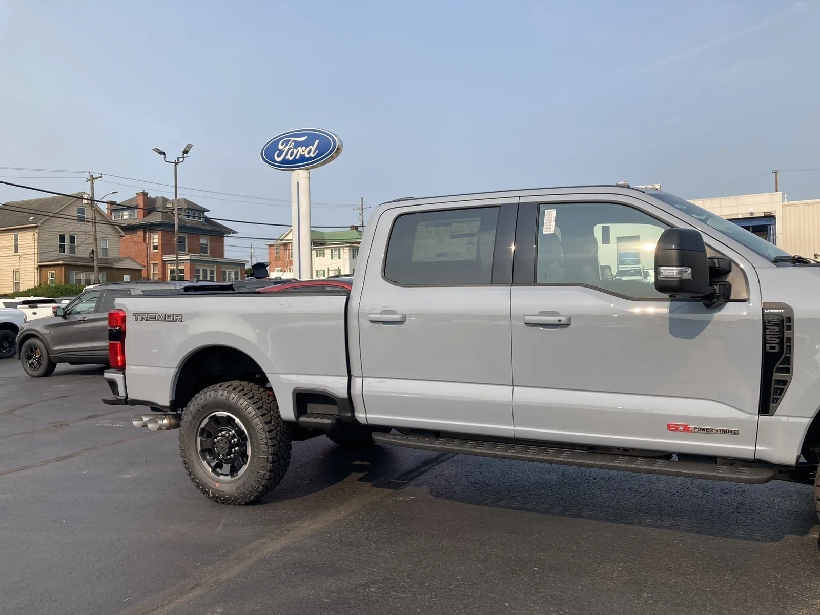 New 2026 Glacier Gray Metallic Tri-Coat Ford F-250® Lariat® image 12