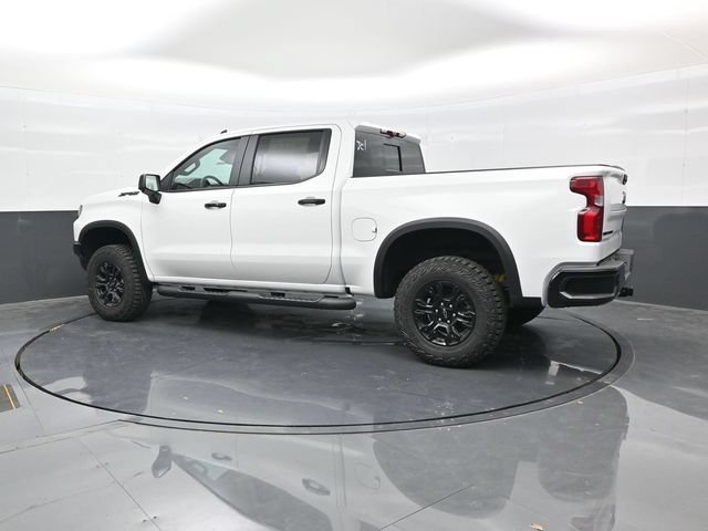 New 2026 Summit White Chevrolet ZR2 image 4