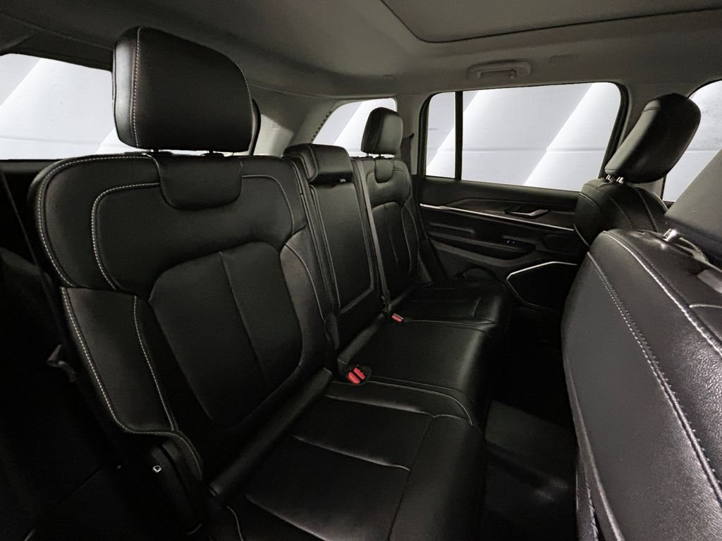 Used 2023 White Jeep Limited image 16