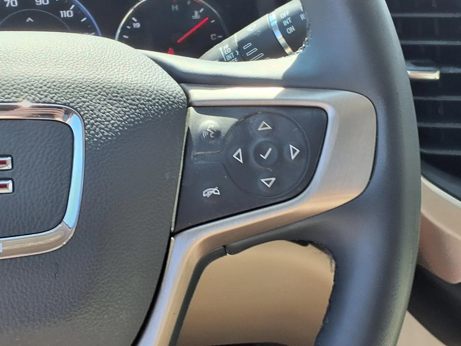 Used 2023 Summit White GMC Denali image 20