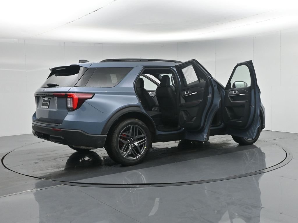 New 2026 Vapor Blue Metallic Ford ST-Line image 5