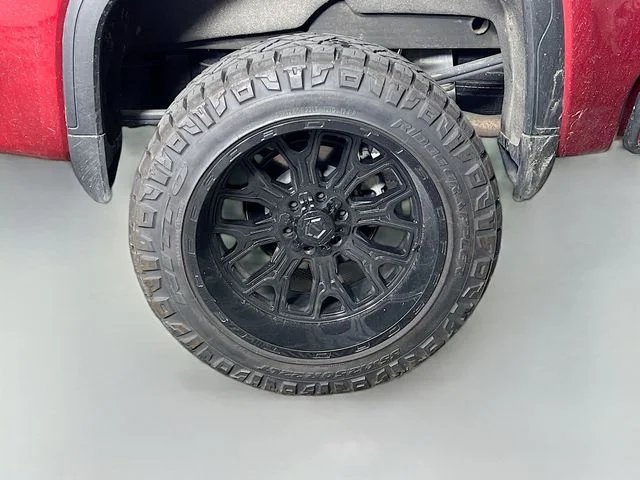 Used 2024 Red GMC AT4 image 10