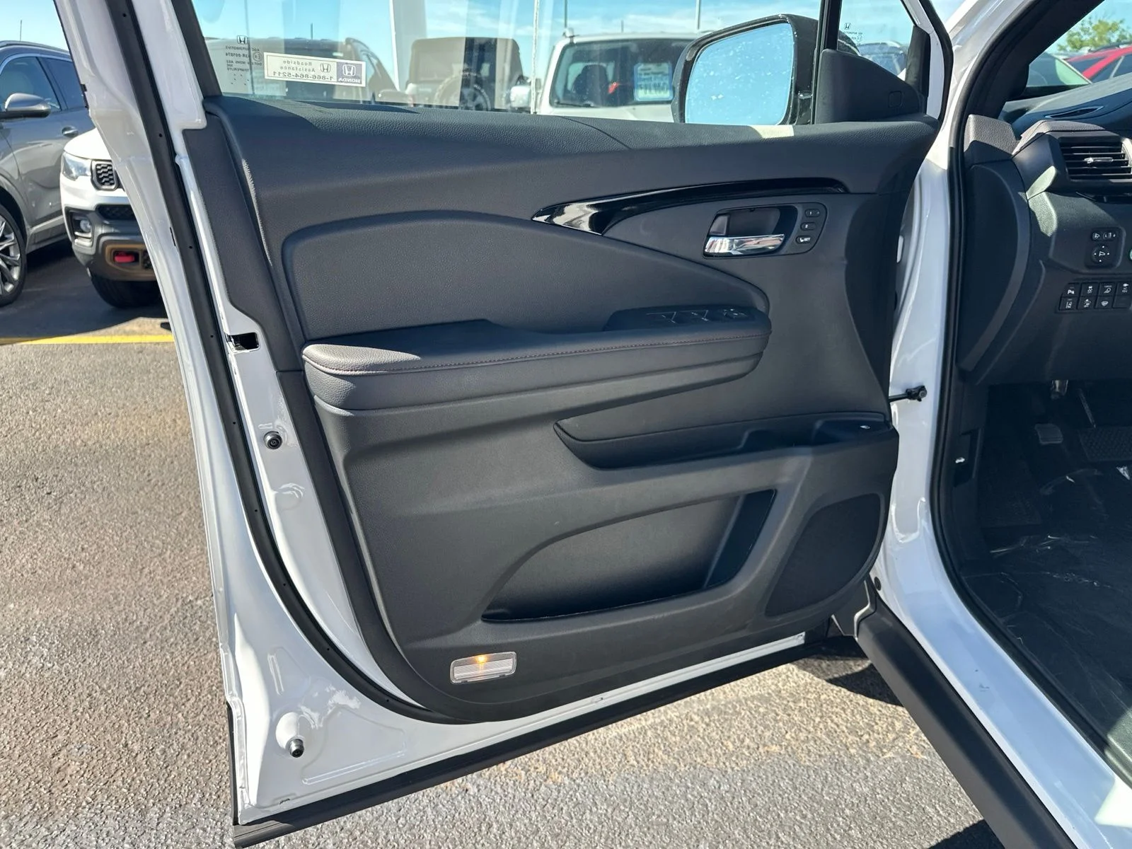 New 2026 Platinum White Pearl Honda Black Edition image 17