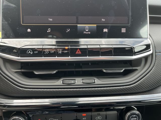 New 2026 Red Hot Pearlcoat Jeep Latitude Altitude image 19