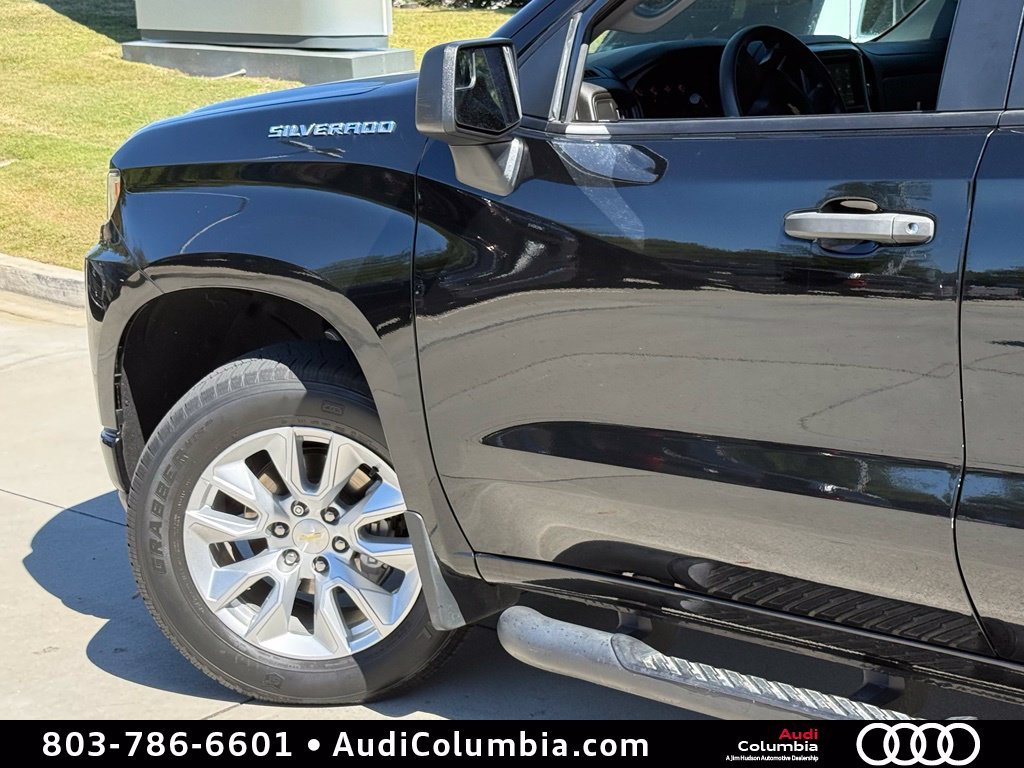 Used 2021 Black Chevrolet Custom image 7
