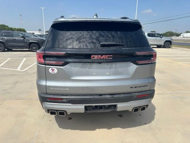 Used 2025 Silver GMC Elevation image 5