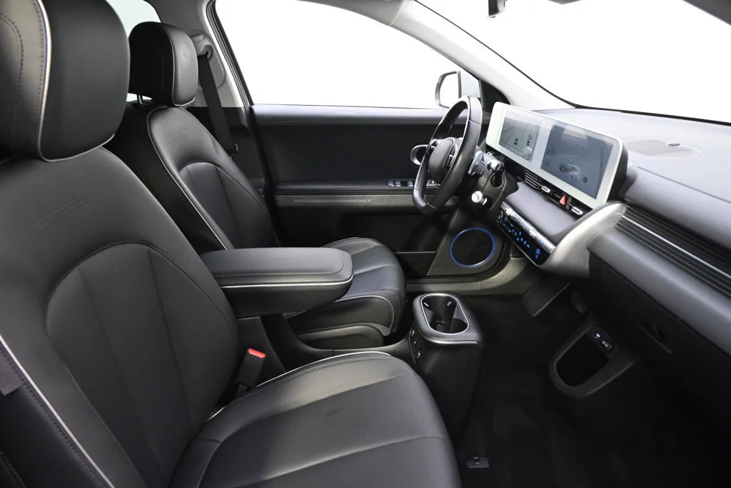 Used 2023 Grey Hyundai SEL image 16