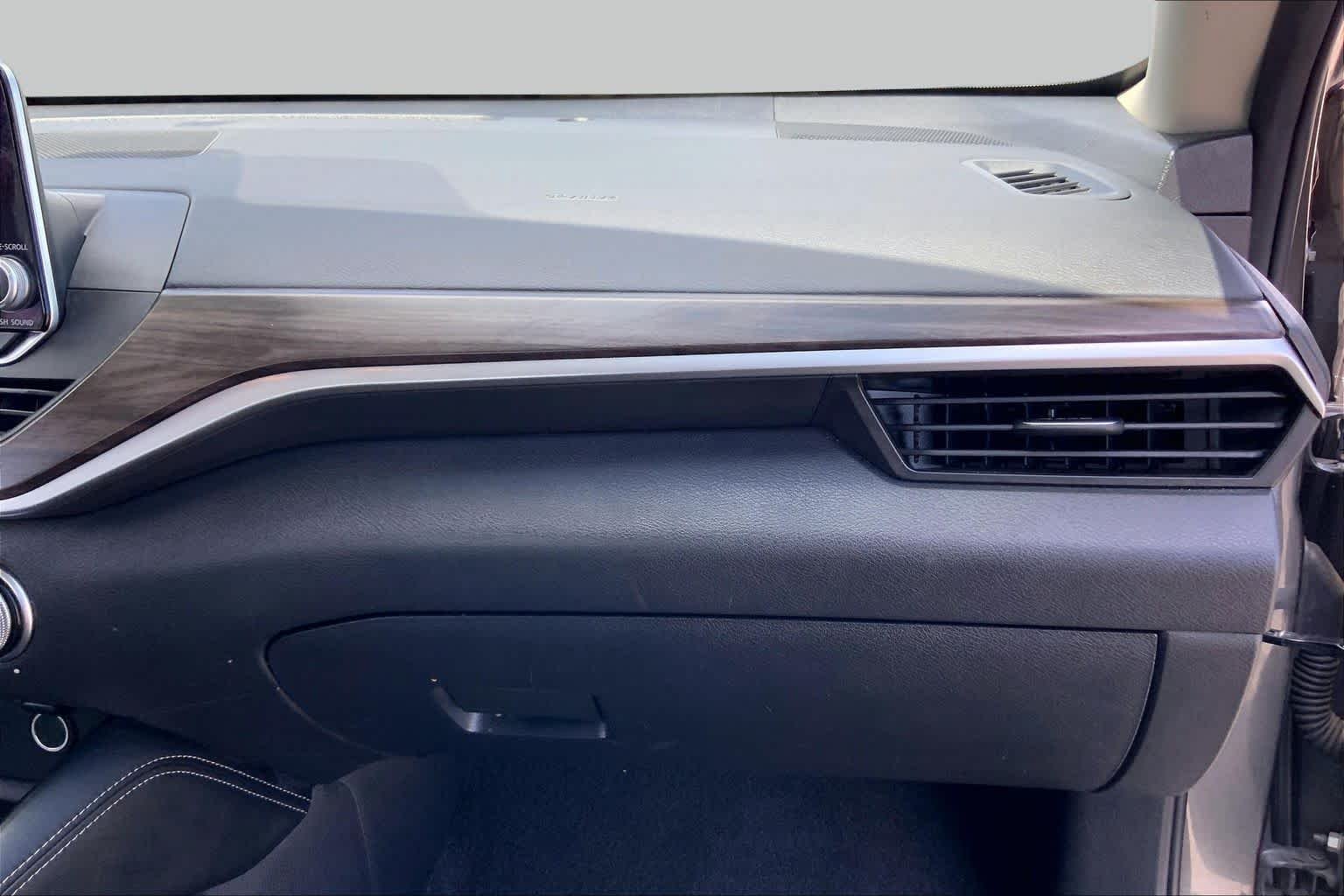 Used 2023 Gun Metallic Nissan 2.5 SV image 18