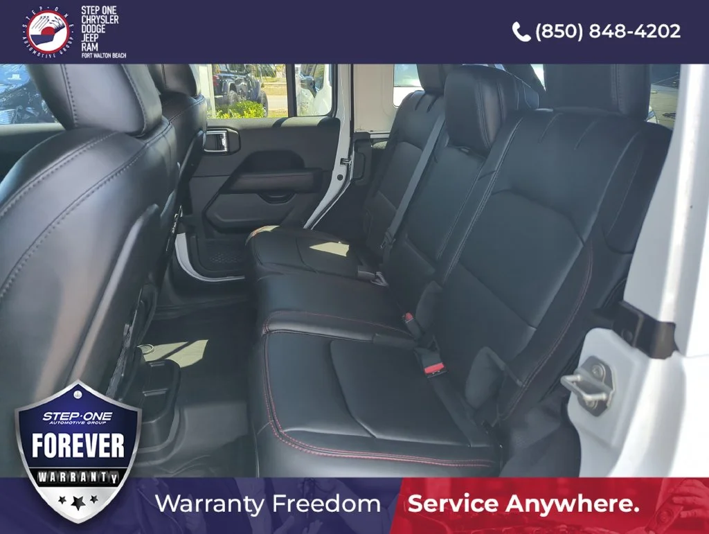Used 2025 White Jeep Rubicon X image 27