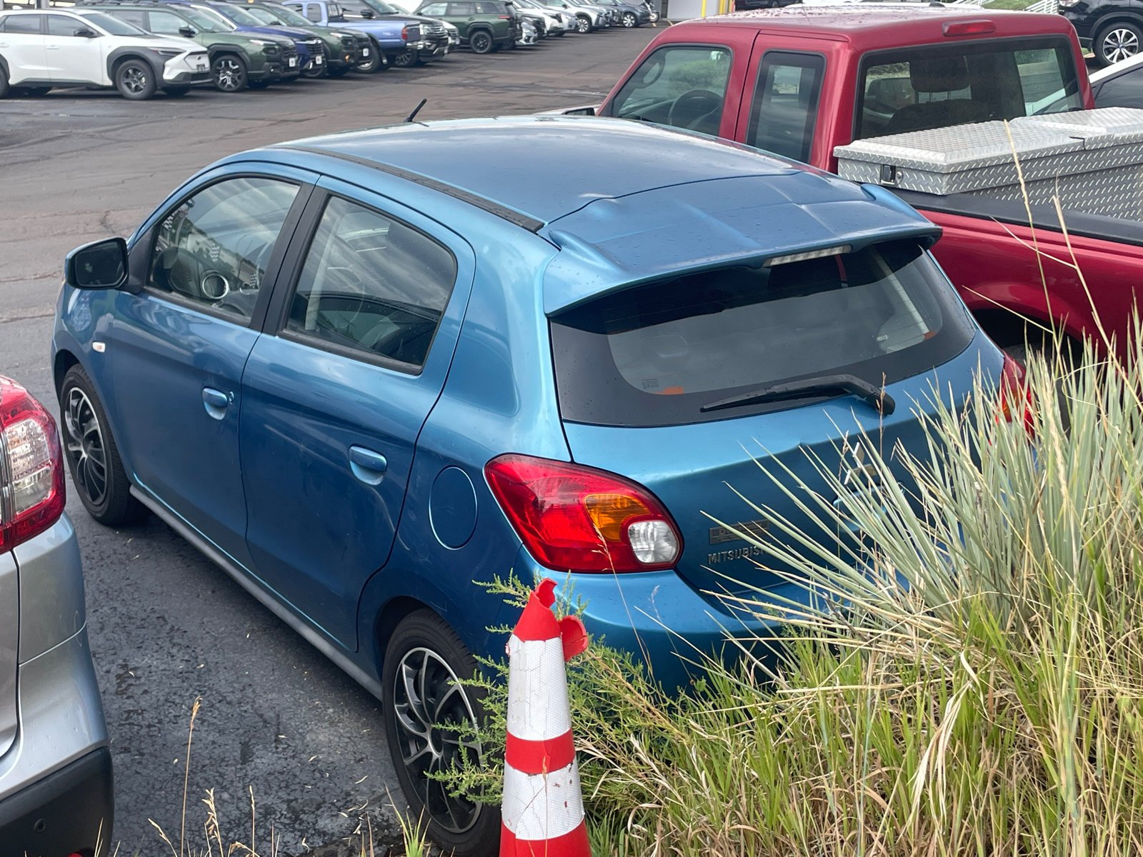 Used 2014 Sapphire Blue Mitsubishi ES image 3