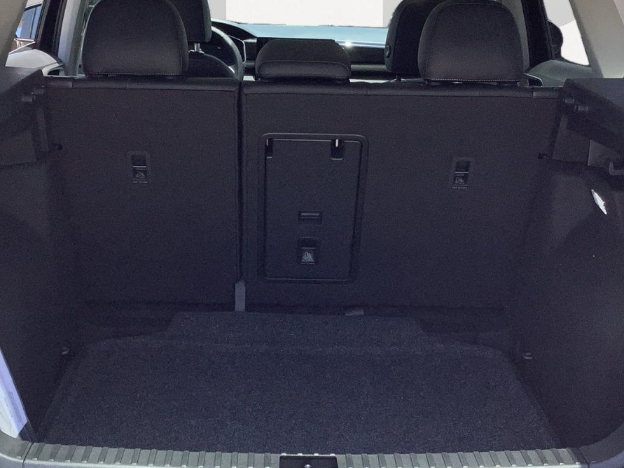 New 2026 Deep Black Pearl Volkswagen SE Black image 14