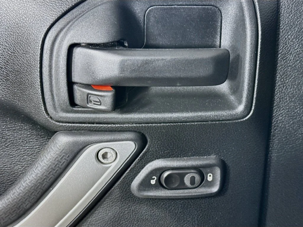 Used 2017 Gray Jeep Unlimited Rubicon image 20