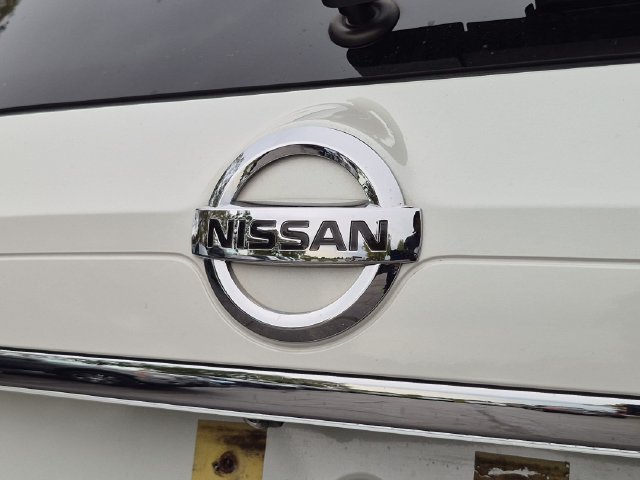 Used 2017 White Nissan SV image 29