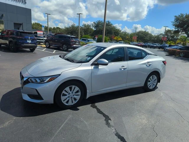 Used 2023 Silver Nissan S image 13