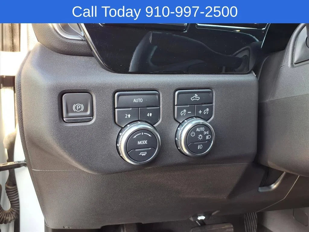 Used 2024 Summit White GMC Elevation image 12