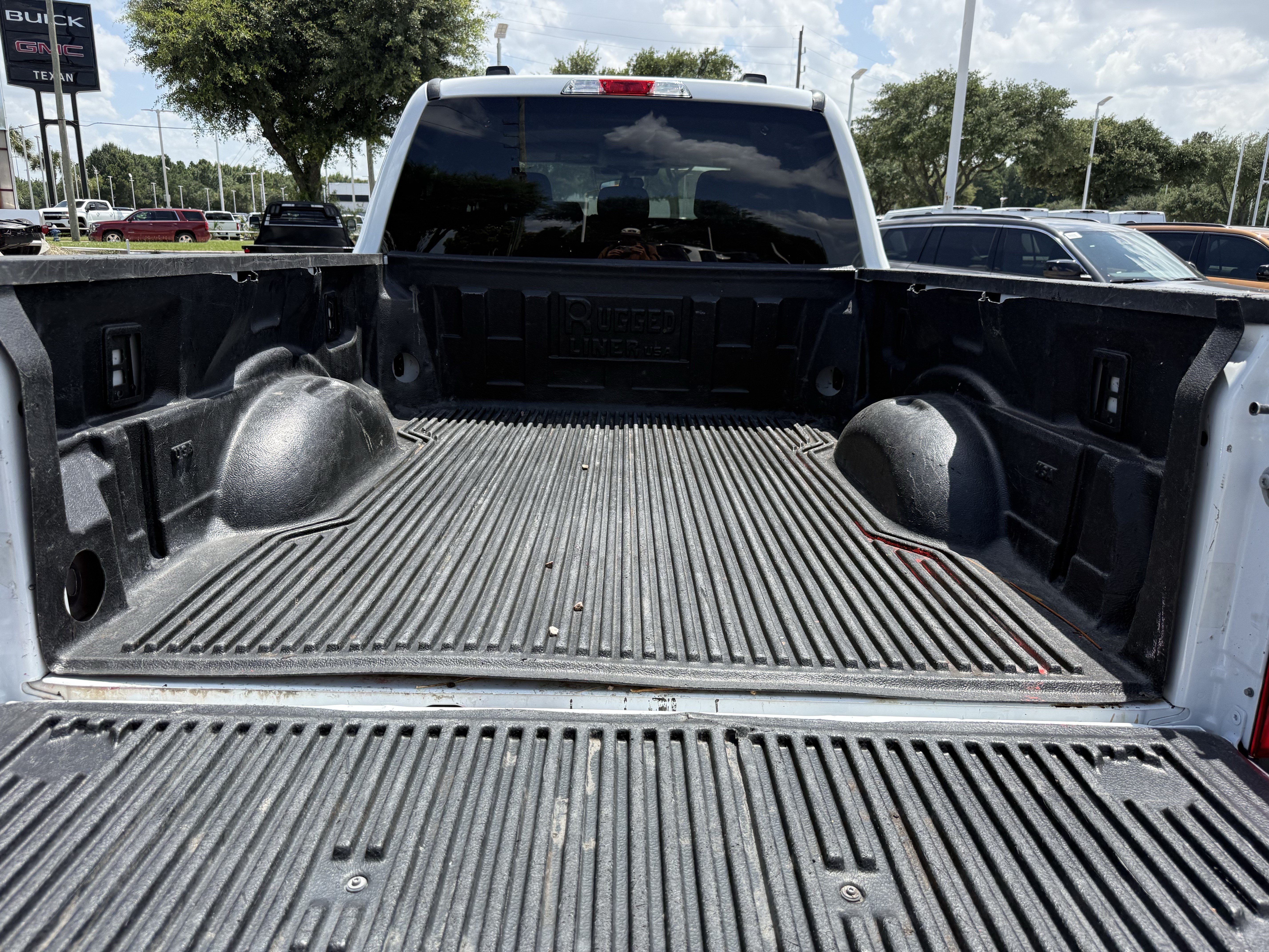 Used 2025 Oxford White Ford XLT image 28