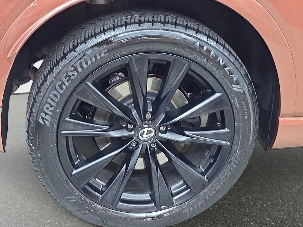 Used 2023 COPPER CREST Lexus 500h F SPORT Performance image 33