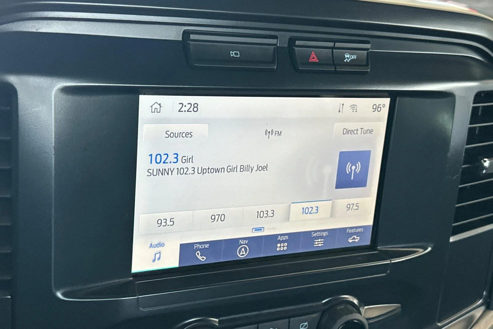 Used 2022 Atlas Blue Ford XL image 16