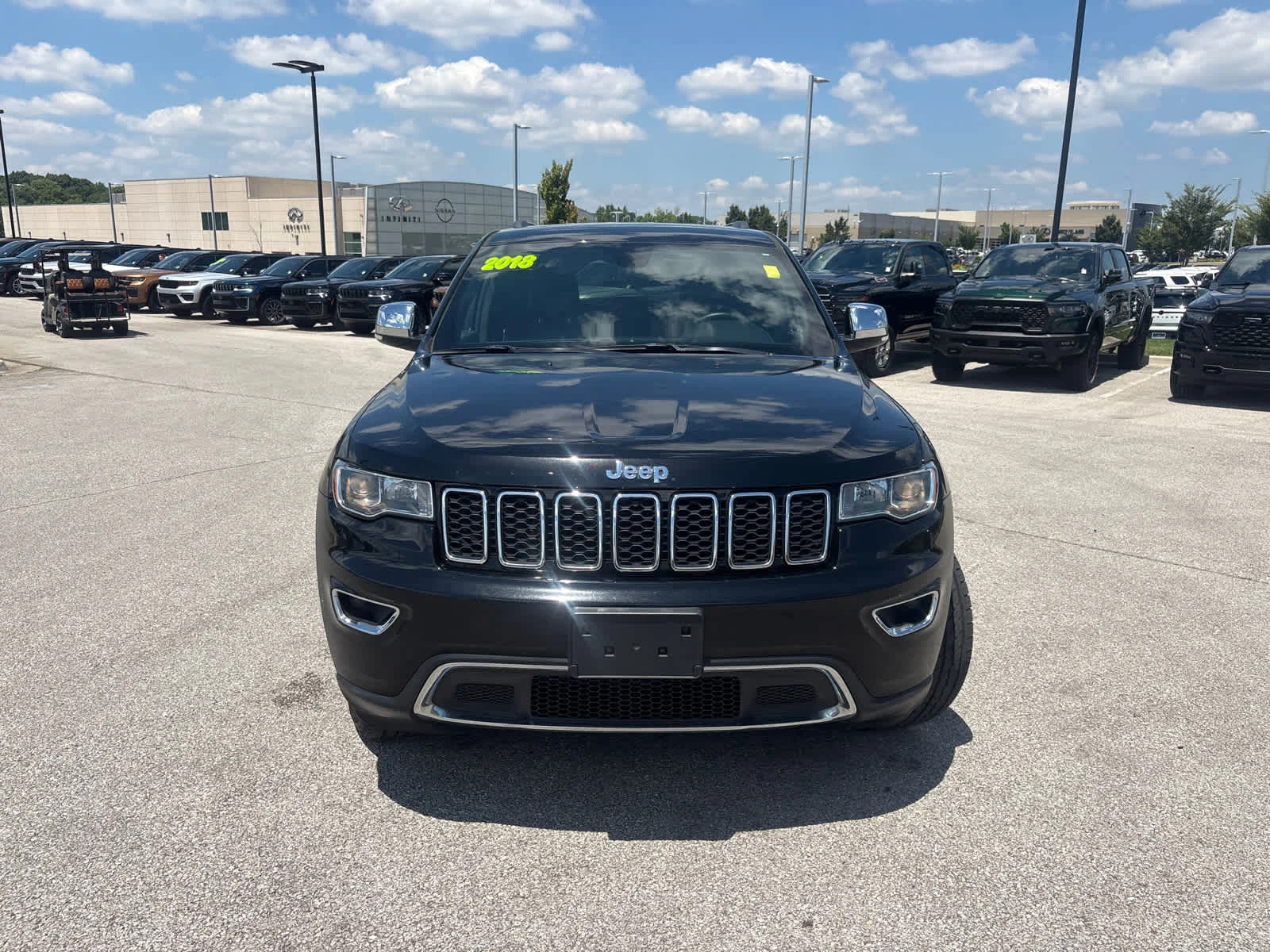 Used 2018 Diamond Black Crystal Pearlcoat Jeep Limited image 4