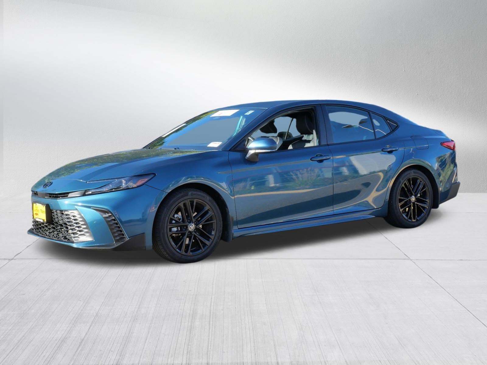 Certified Used 2026 Ocean Gem Toyota SE image 3