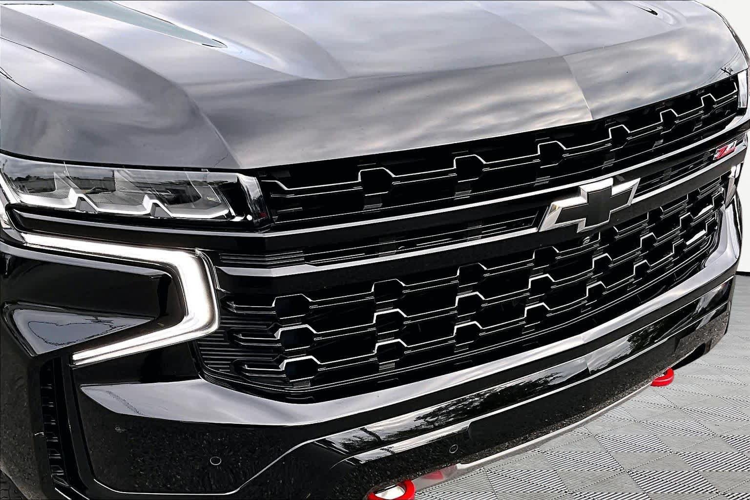 Used 2023 Black Chevrolet Z71 image 59