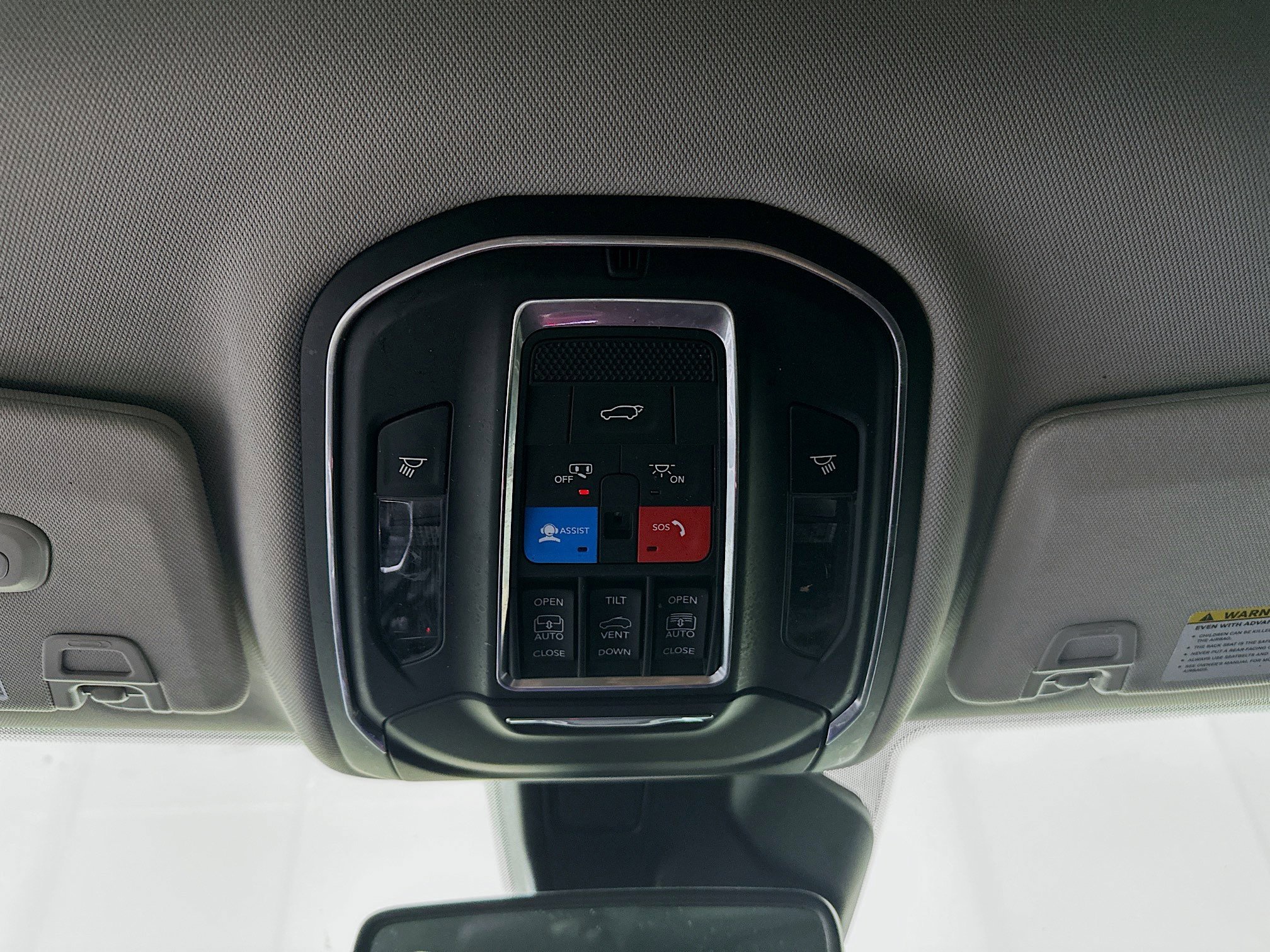 Used 2021 Rocky Mountain Pearlcoat Jeep Limited image 18
