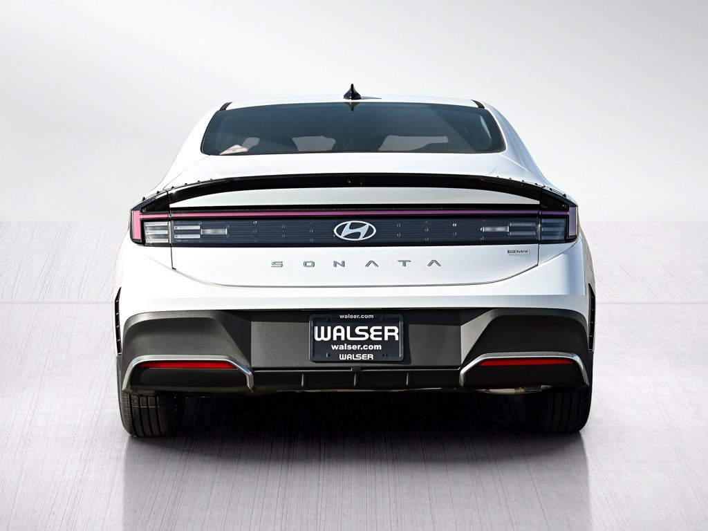 New 2026 Serenity White Hyundai Blue FWD image 5