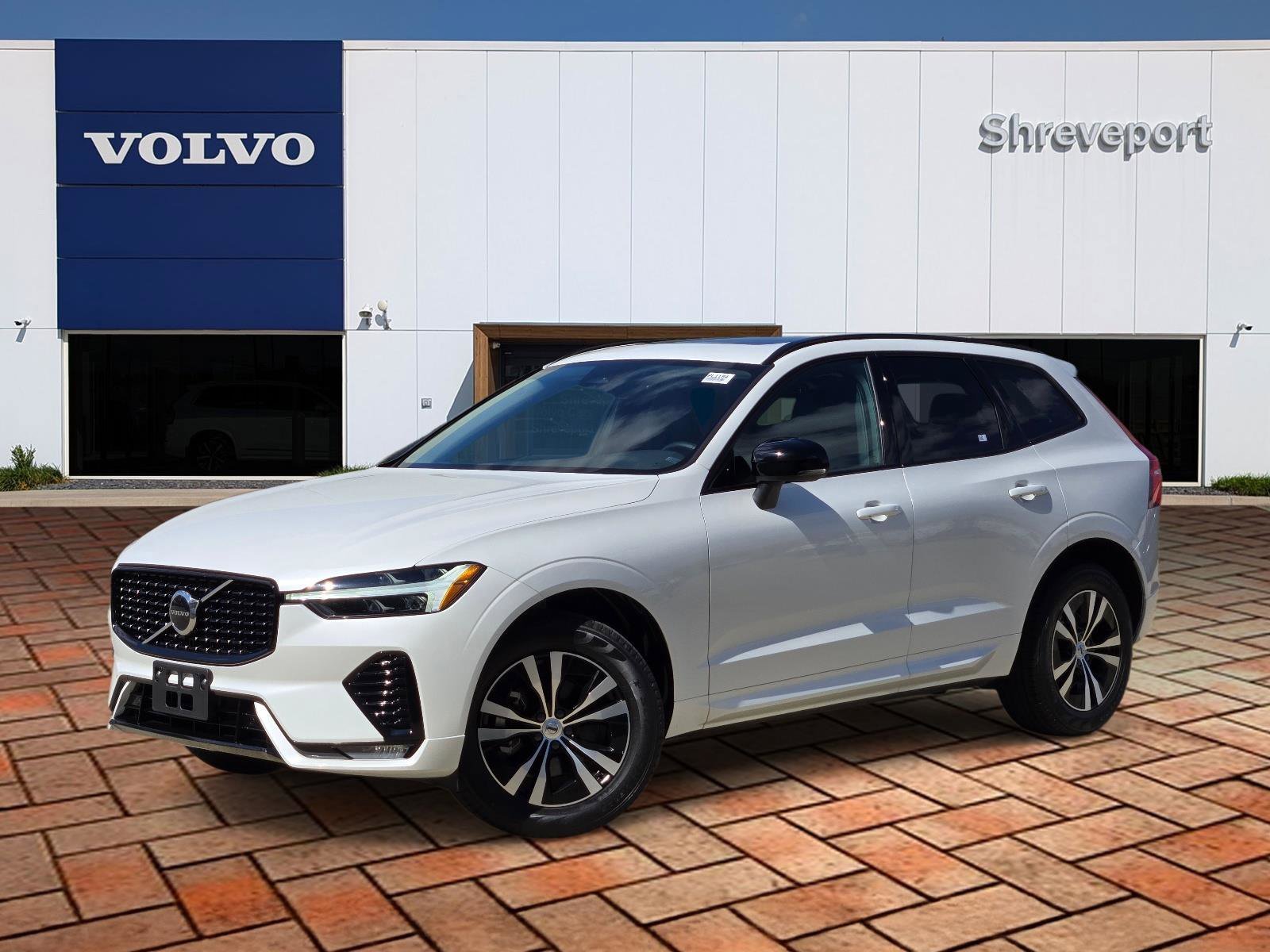 2025 Volvo XC60 B5 Core Dark AWD's photo