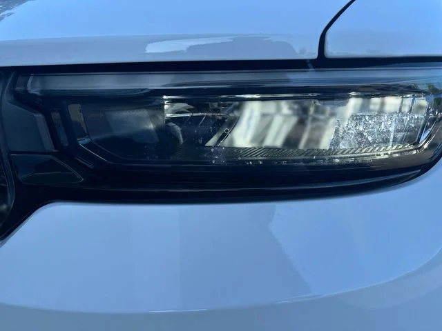 Used 2022 White Jeep Altitude image 9