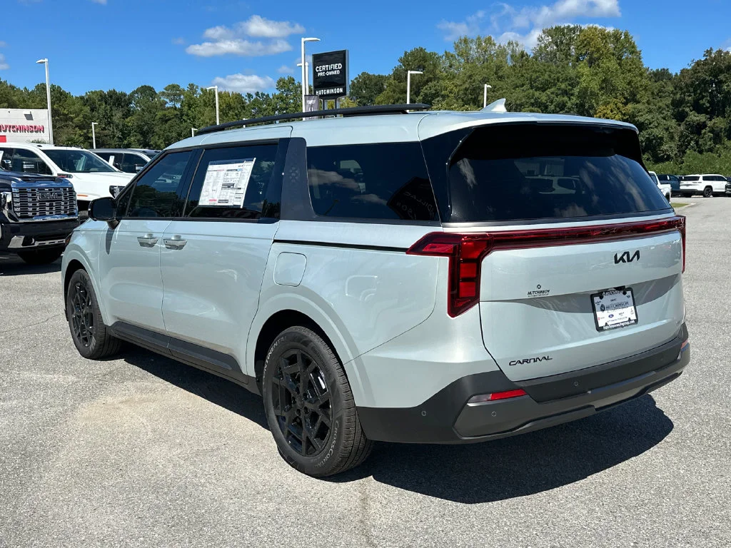 New 2027 Silver Kia SX image 5