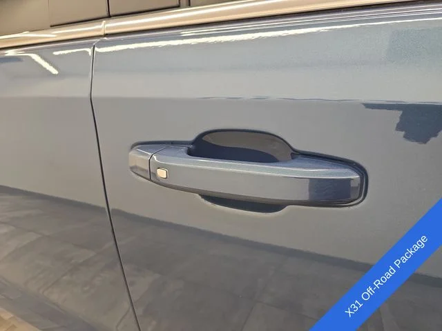Used 2024 Metallic GMC SLE image 9