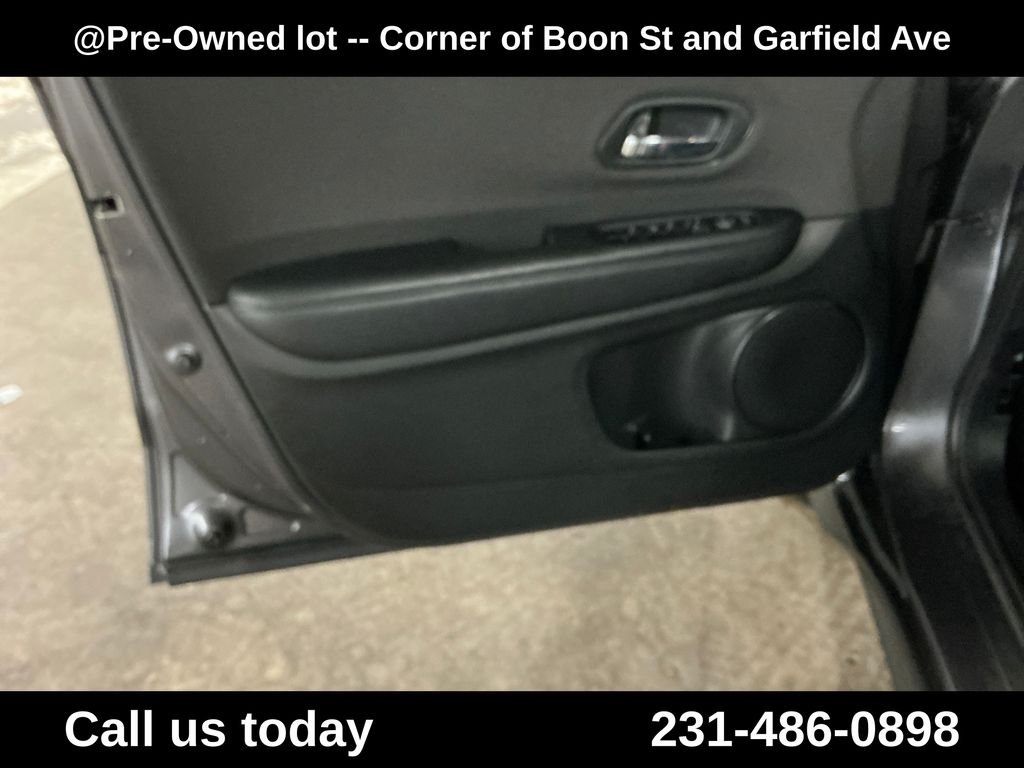Used 2019  Honda LX image 14