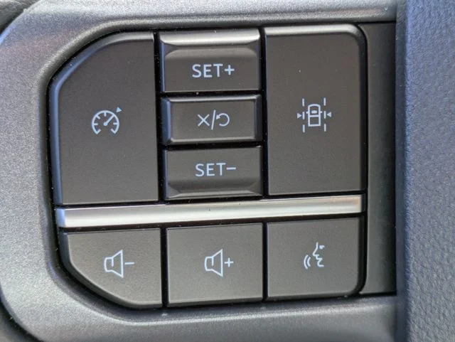 Certified Used 2023 Oxford White Ford XLT image 24