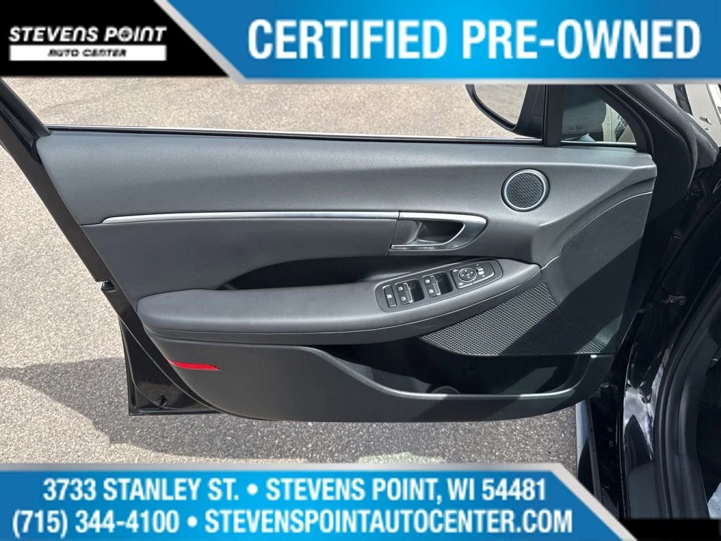 Used 2023 Onyx Black Hyundai SEL image 17