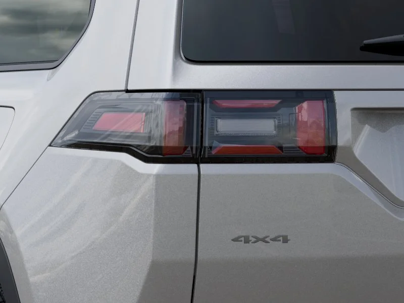New 2026 Silver Zynith Clear-Coat Exterior Paint Jeep Limited image 14