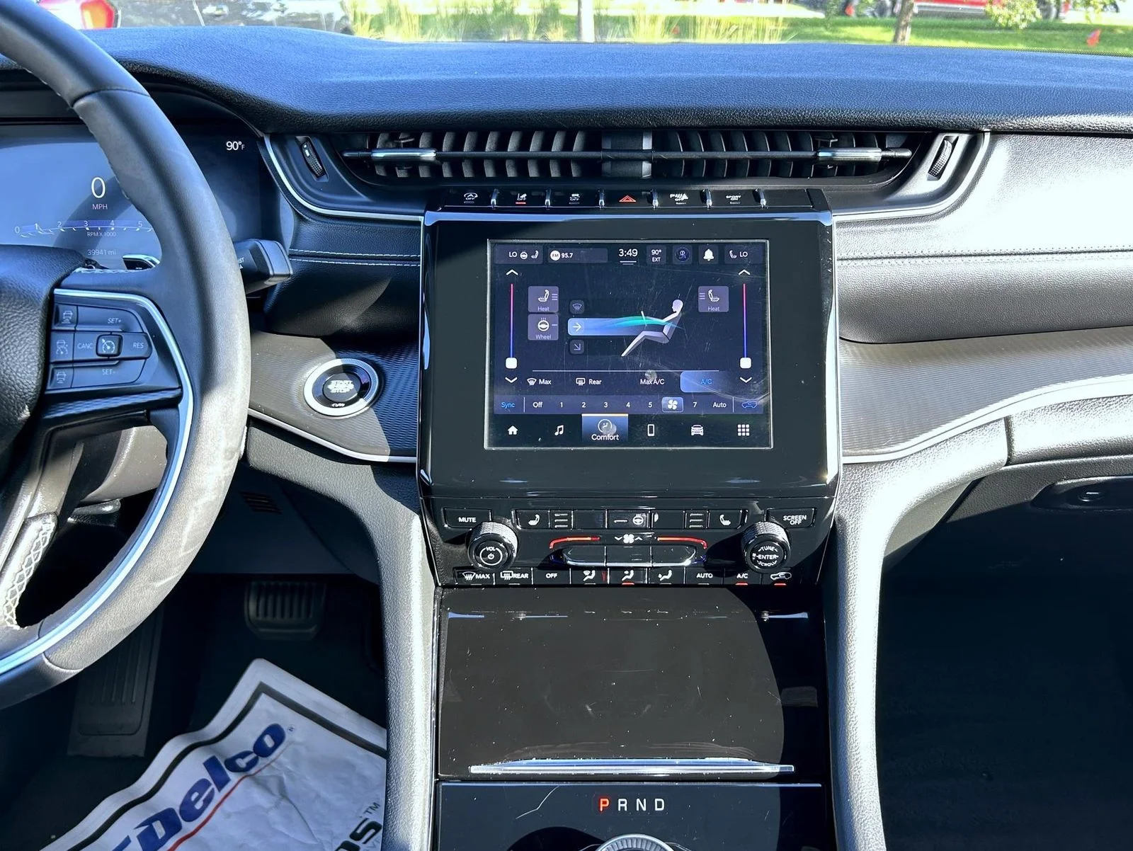 Used 2023 Silver Jeep Altitude X image 13