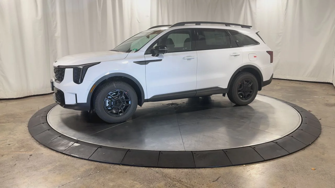 New 2026 White Pearl Kia X-Pro SX Prestige image 5