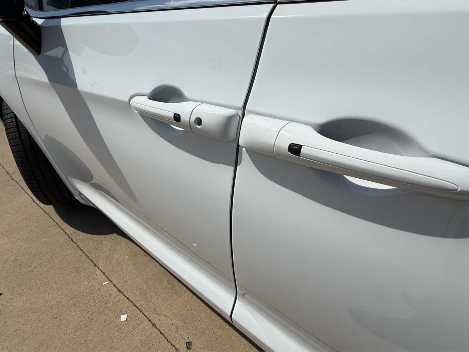 New 2027 Bright White Clearcoat Chrysler Select image 17